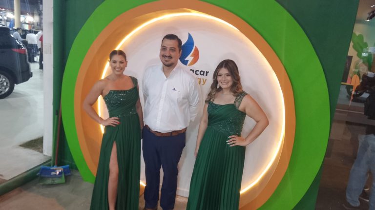 EMPACAR inaugura su stand en EXPOCRUZ 2025 con el lema “El cambio soy yo”