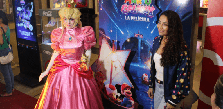 «Super Mario Galaxy: La Película» en Cinemark, Santa Cruz.