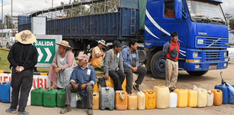 Escasez de diésel paraliza al sector agrícola en Santa Cruz en su momento de mayor producción