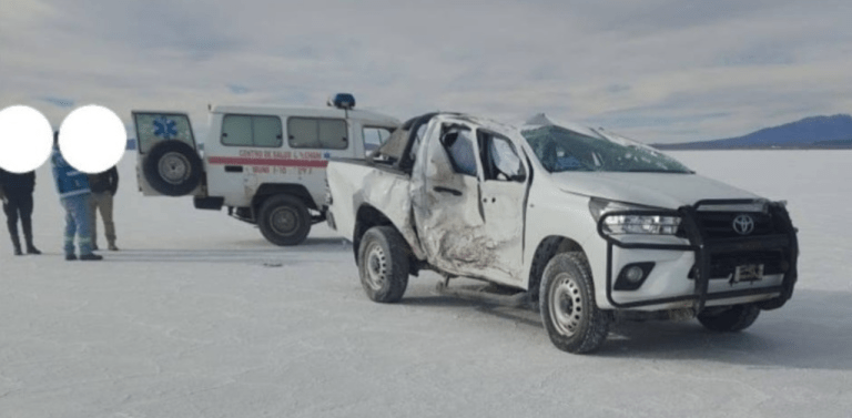 Siete personas resultaron heridas tras un choque entre dos vehículos en el Salar de Uyuni