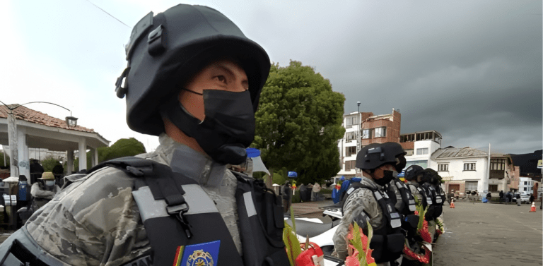 La Armada Boliviana reporta robo de armamento y munición en cuartel de La Paz; investigan posible involucramiento de extranjeros