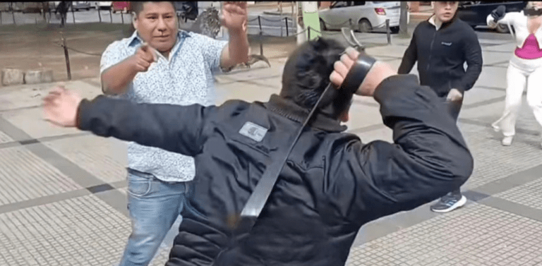 Dirigente evista Reynaldo Ezequiel es agredido en plena plaza 24 de Septiembre en Santa Cruz