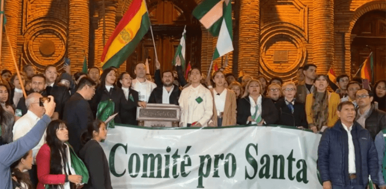 Tras multitudinaria marcha, líderes cívicos lanzan ultimátum al Gobierno para levantar bloqueos