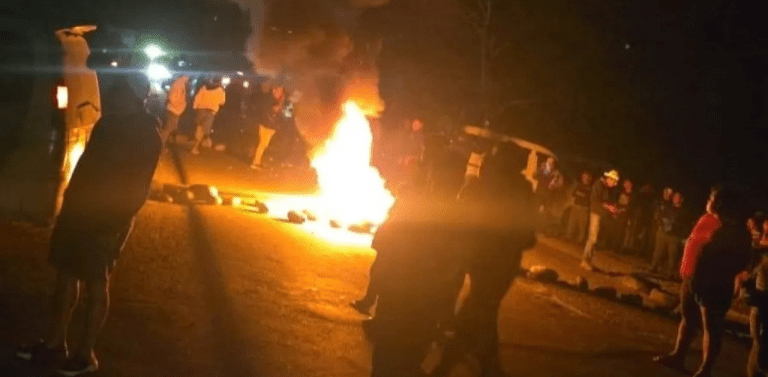 Interrupción en un generador deja sin electricidad al Chapare y provoca intensificación de bloqueos cocaleros