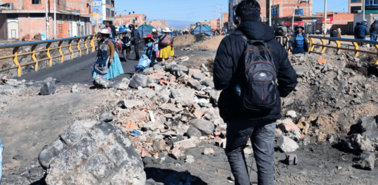 En el día 40 del conflicto, se registra una ligera disminución en el número de bloqueos en Bolivia.