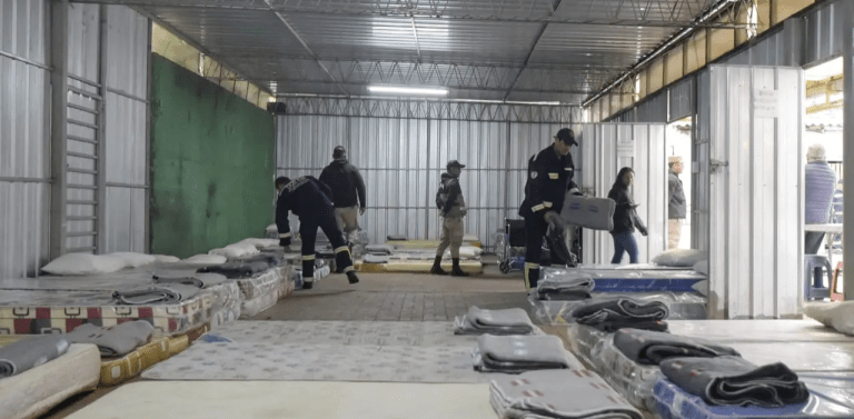 El albergue temporal de Santa Cruz de la Sierra ha brindado refugio a 58 personas en situación de calle desde su apertura el pasado sábado 20 de junio.