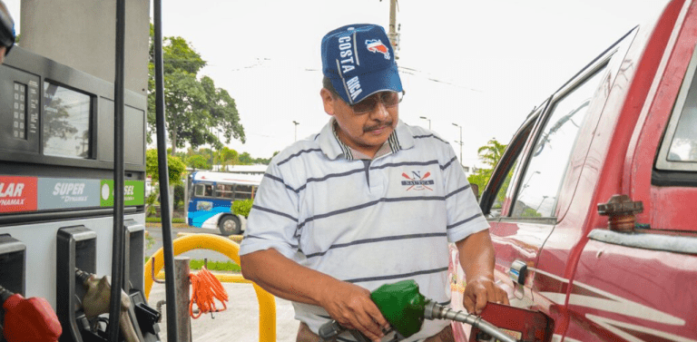 El Gobierno extiende hasta enero de 2027 el control sobre los precios de los combustibles