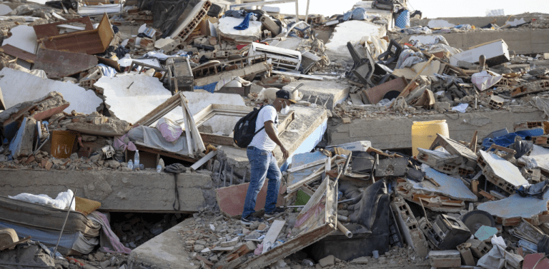El número de víctimas mortales por los dos fuertes terremotos en Venezuela asciende a 589