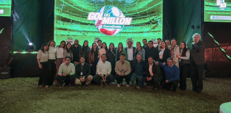 Banco Ganadero entrega el premio de 1 millón de bolivianos de GanaDoble